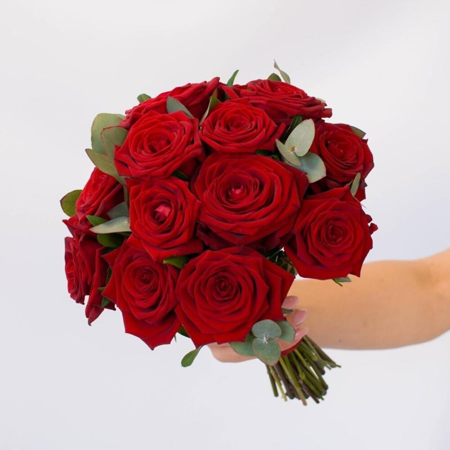 Стильный красный букет невесты 25 wedding bouquet