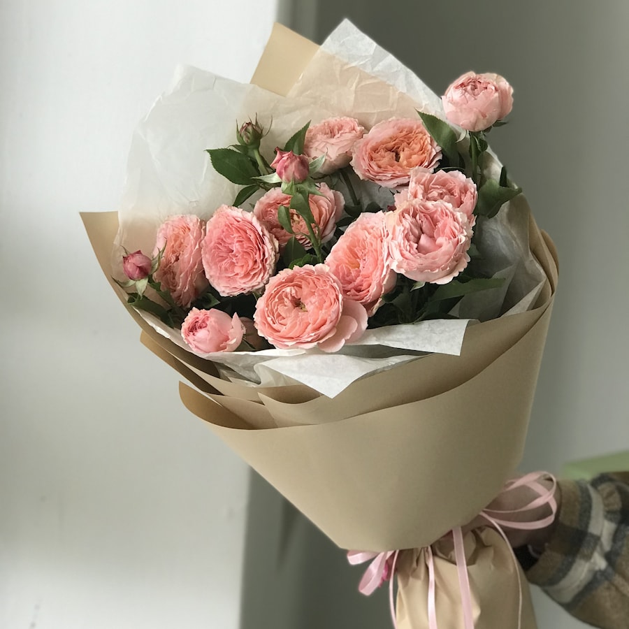 3 кустовых пионовидных розы Julietta