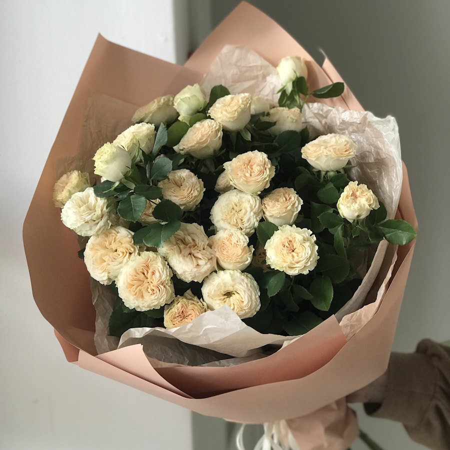 7 кустовых пионовидных роз Summer