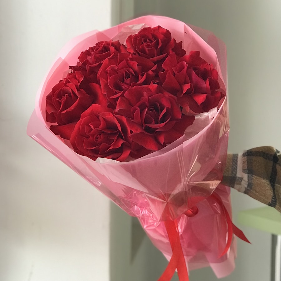 7 красных французских роз Фридом