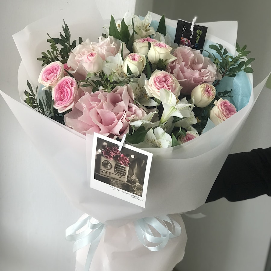 Нежный Букет с Французской Розой и Кустовой Розой