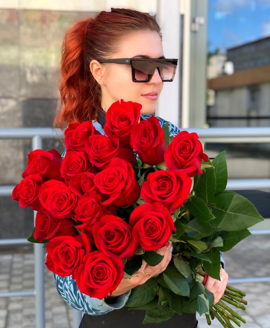 Роза "Фридом"