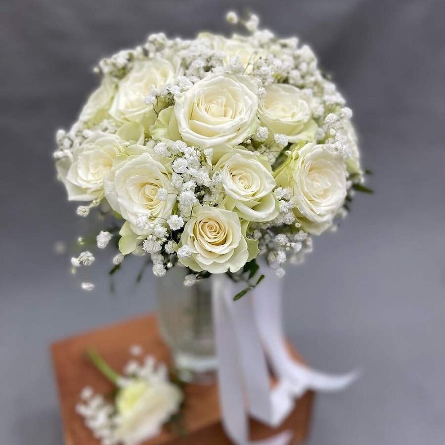 Свадебный букет невесты № 4 "Из роз Мондиаль"