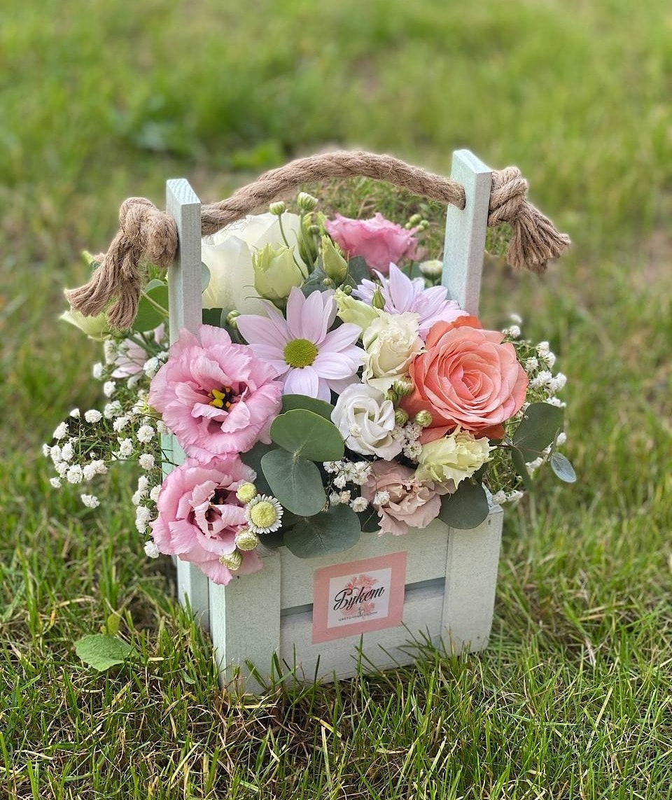 Красивая деревянная коробочка с розами "Август"   