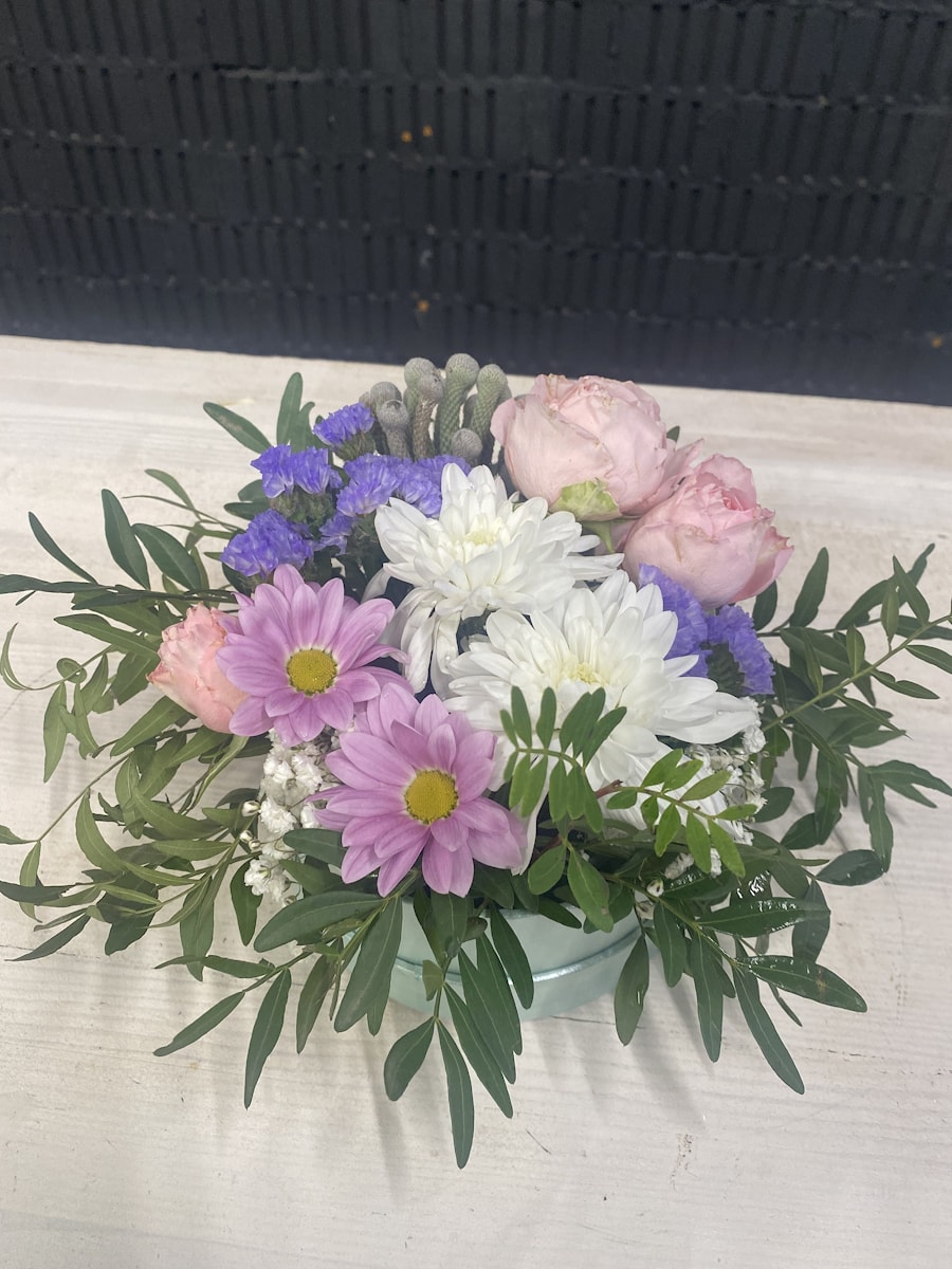 Цветы в коробке "Бруния"