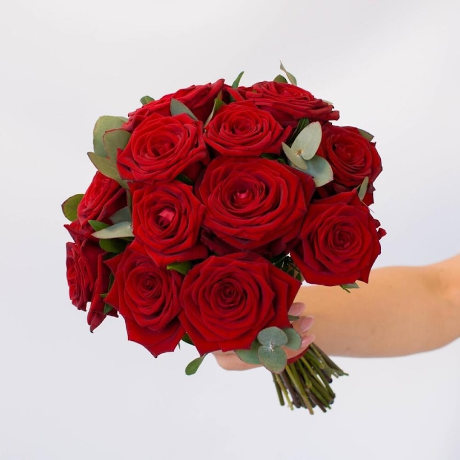 Стильный красный букет невесты 25 wedding bouquet